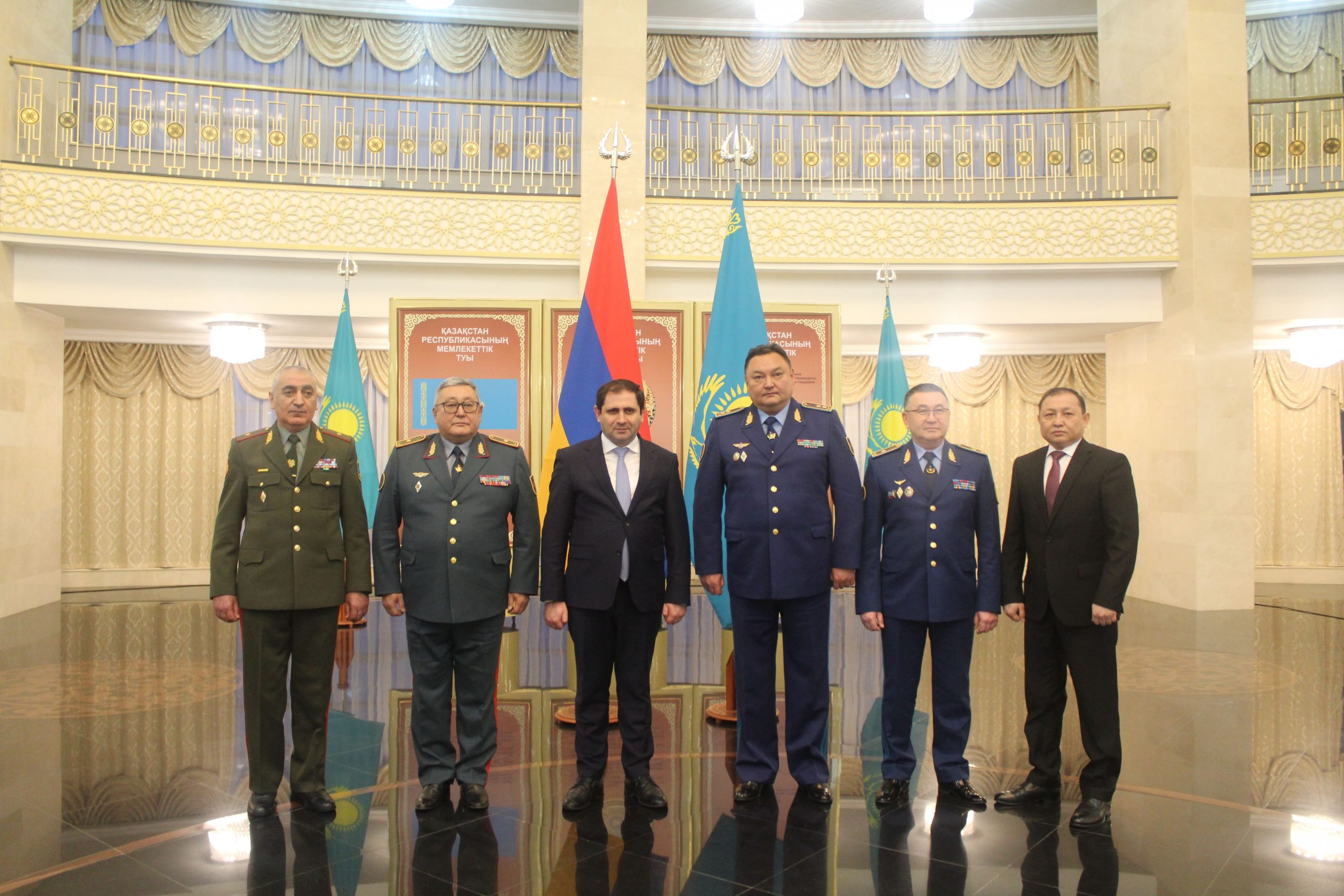 Армения Республикасы Қорғаныс министрінің келуі